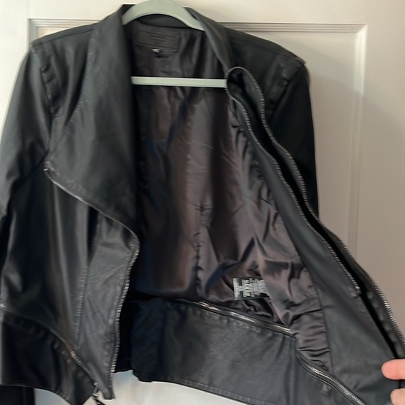 Women’s black leather moto jacket size XL. NWT. - Picture 4 of 7